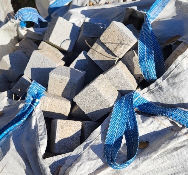 Tlakovec 10x10x7 v big bag vrečah